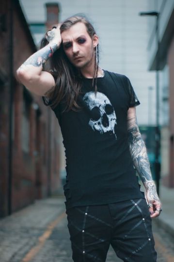 Black T-shirt With Skull Print and Net