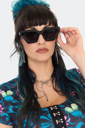Angular Chunky Cat Eye Sunglasses