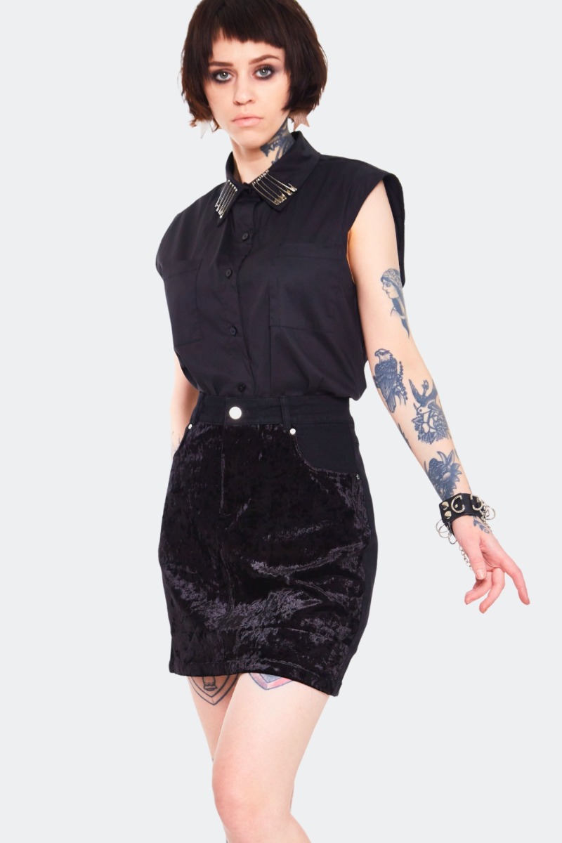 Pins Sleeveless Shirt