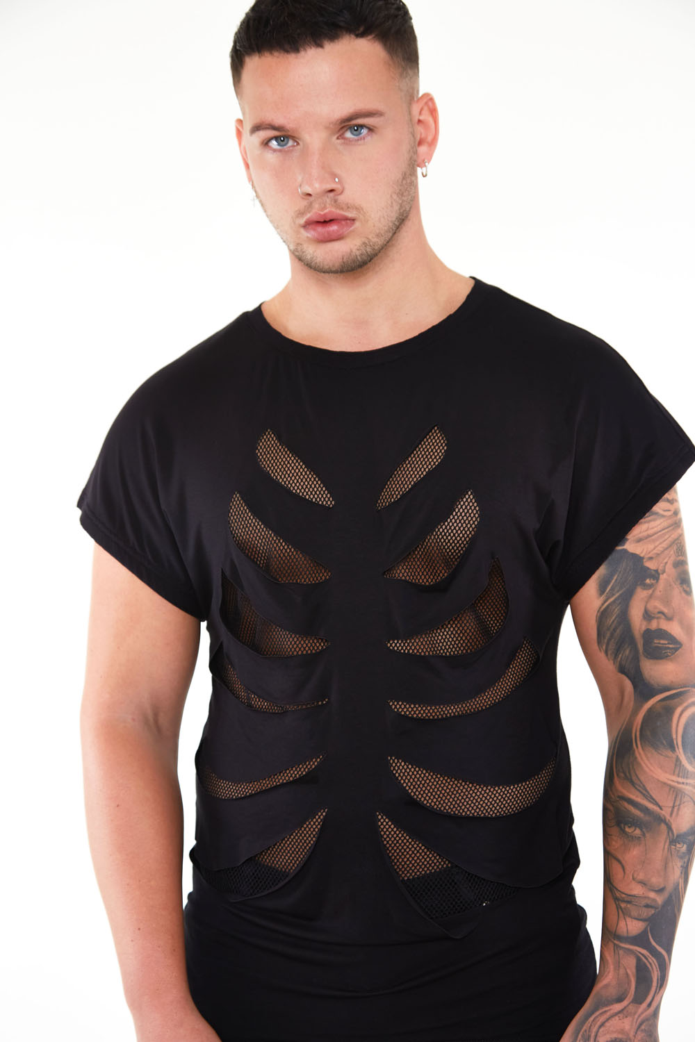 Black Loose T-shirt With Net Rib Cage