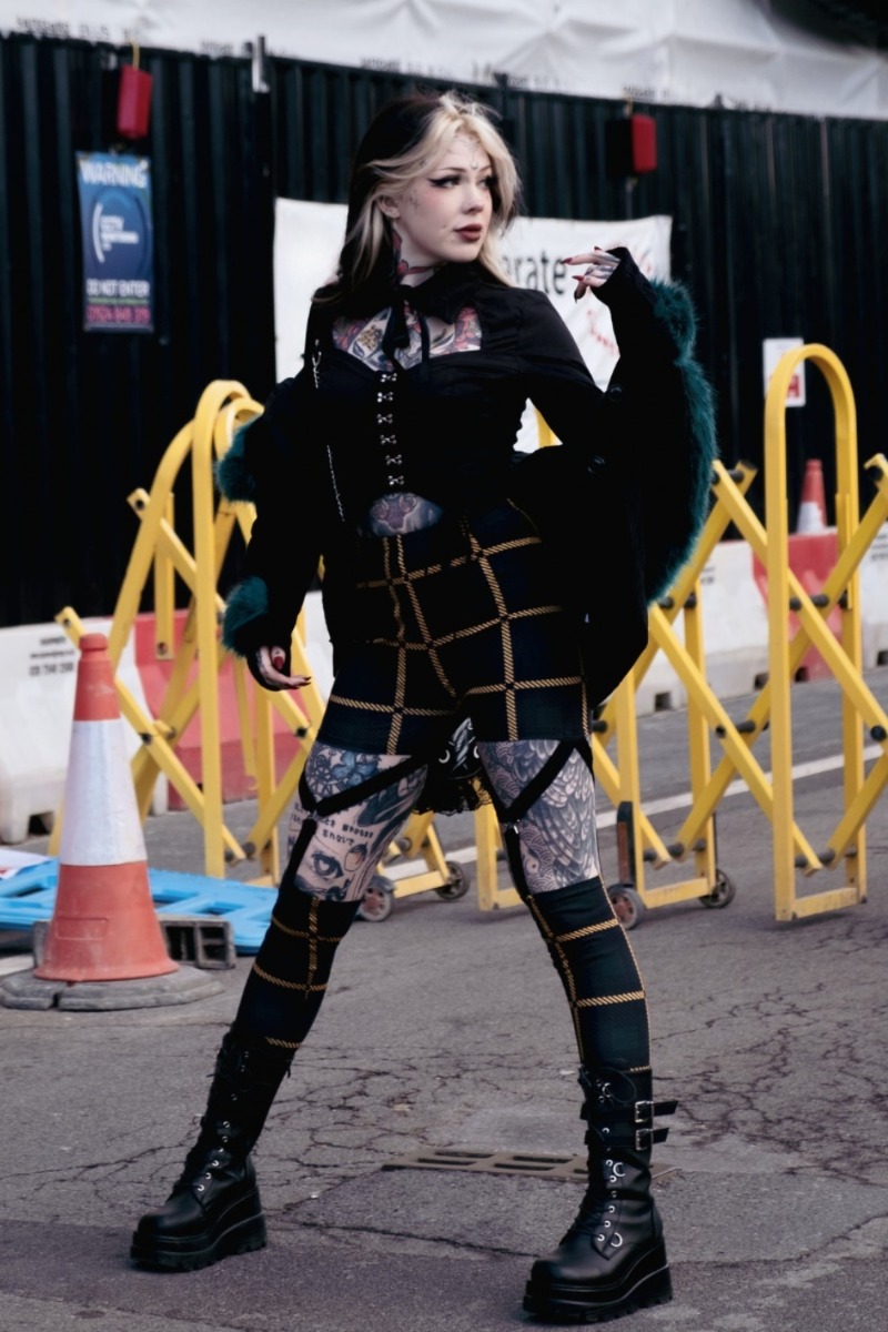 Grey Plaid Harness Leggings